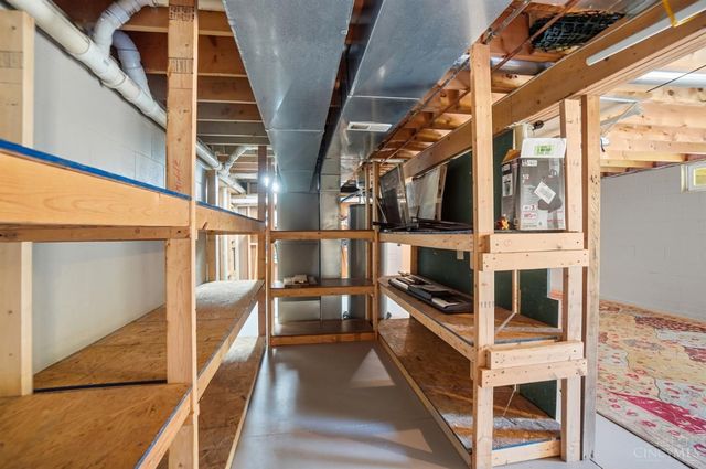 1336 Dee Dee Lane, Amelia, OH 45102