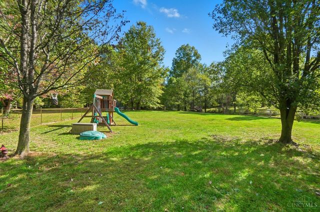 1336 Dee Dee Lane, Amelia, OH 45102