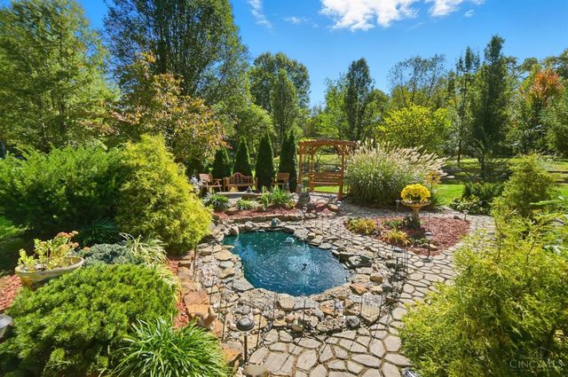 1336 Dee Dee Lane, Amelia, OH 45102