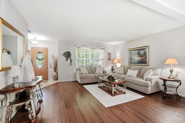 1336 Dee Dee Lane, Amelia, OH 45102