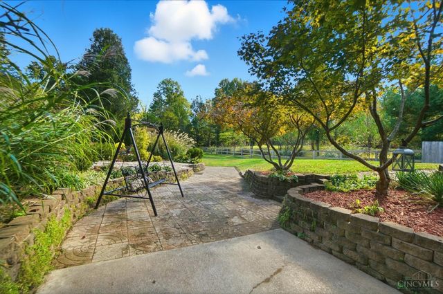 1336 Dee Dee Lane, Amelia, OH 45102