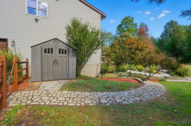 1336 Dee Dee Lane, Amelia, OH 45102