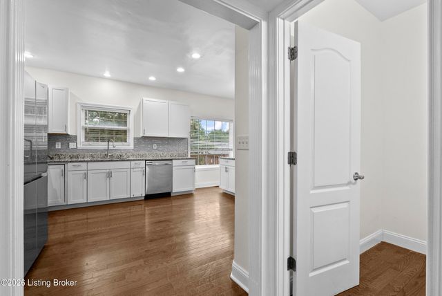 5107 Craigs Creek Dr, Louisville, KY 40241