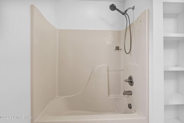 5107 Craigs Creek Dr, Louisville, KY 40241