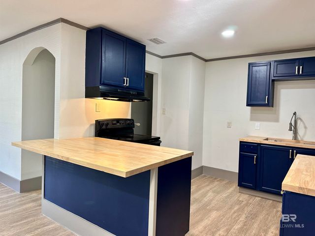 110 Lynnbrook Drive, Brewton, AL 36426