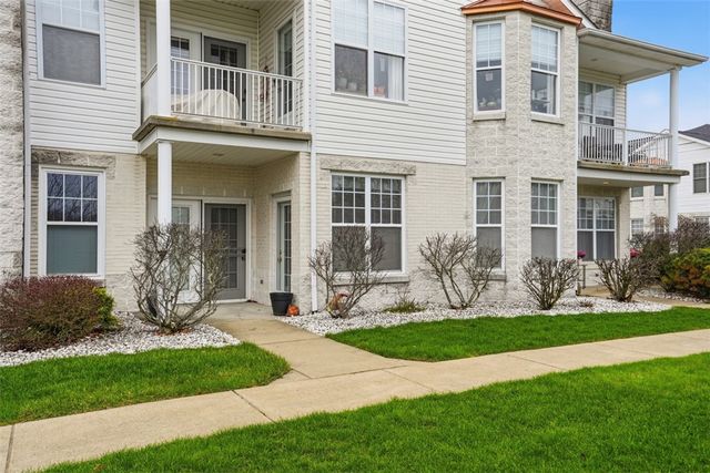244 Adams Pointe Blvd 10, Adams Twp, PA 16046