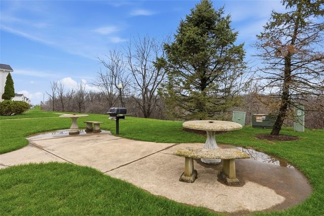 244 Adams Pointe Blvd 10, Adams Twp, PA 16046