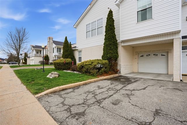 244 Adams Pointe Blvd 10, Adams Twp, PA 16046