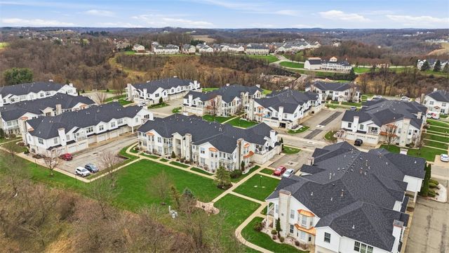 244 Adams Pointe Blvd 10, Adams Twp, PA 16046