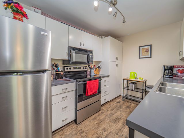 192 W GREEN MEADOWS RD, Columbia, MO 65203