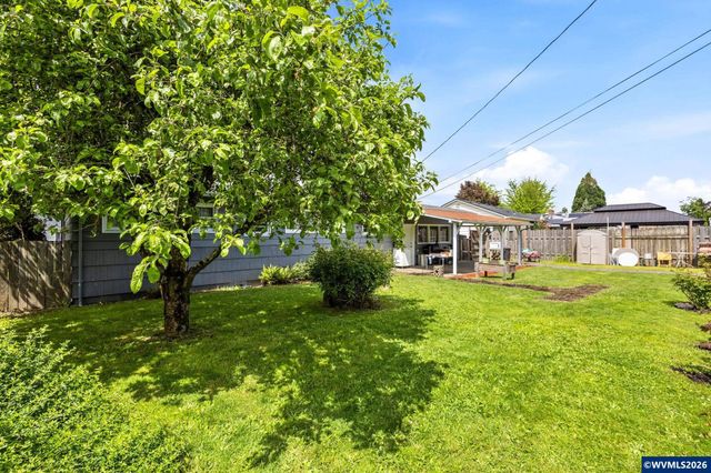 1335 Chestnut St SE, Albany, OR 97322