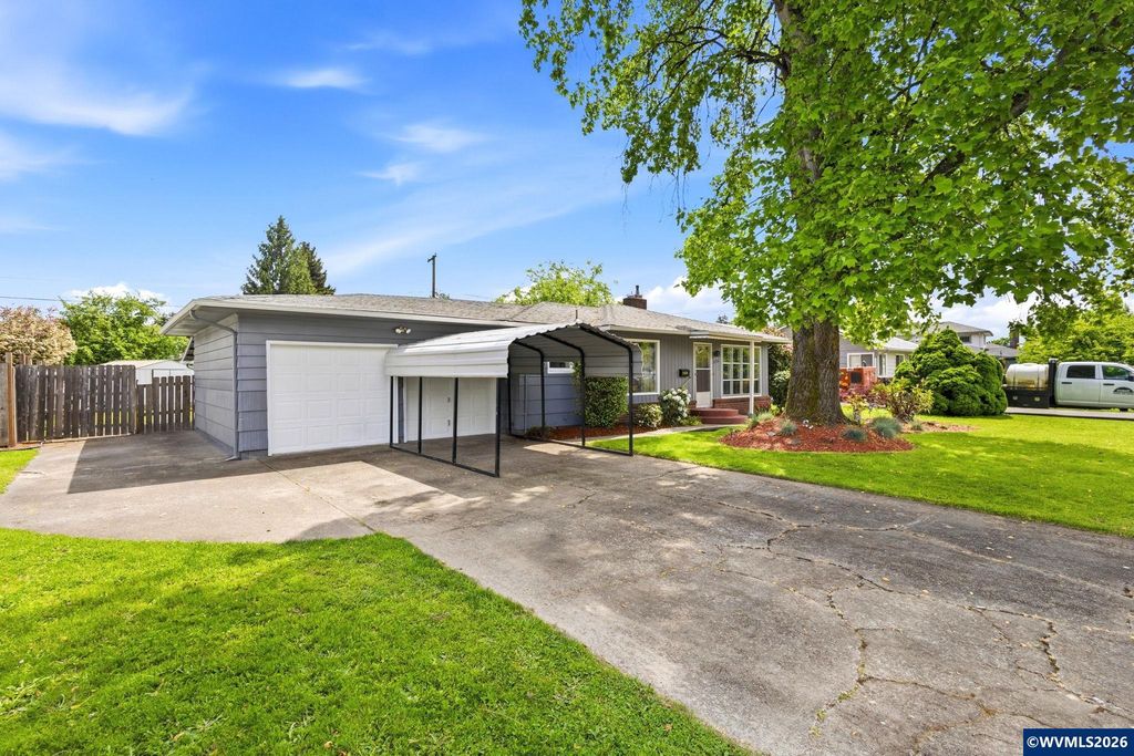 1335 Chestnut St SE, Albany, OR 97322