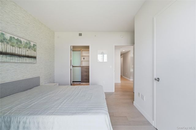 131-01 40th Road 11A, Flushing, NY 11354