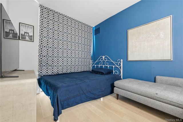 131-01 40th Road 11A, Flushing, NY 11354