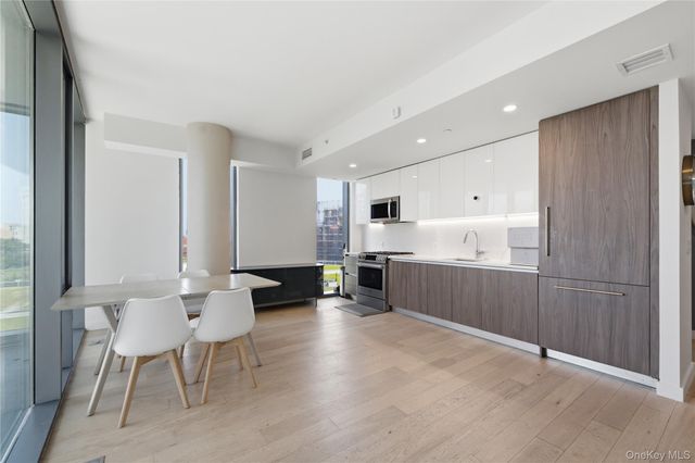 131-01 40th Road 11A, Flushing, NY 11354