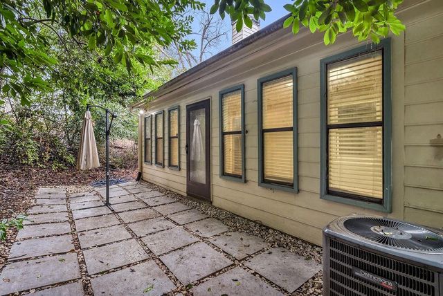 111 Teal Court, Roswell, GA 30076