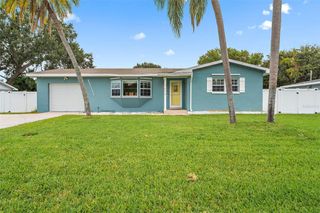 7690 91ST STREET, Seminole, FL 33777