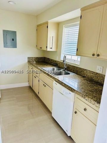 148 Yacht Club Dr 7, North Palm Beach, FL 33408