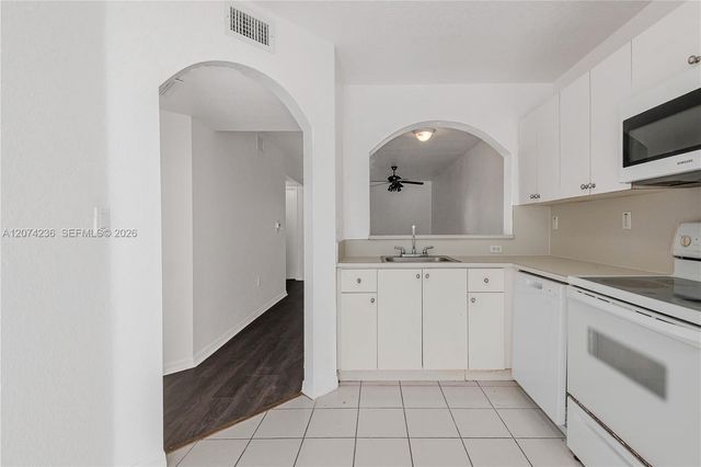 975 NE 34th Avenue 103, Homestead, FL 33033