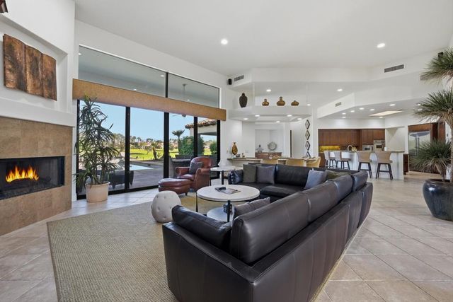 81020 Shinnecock, La Quinta, CA 92253