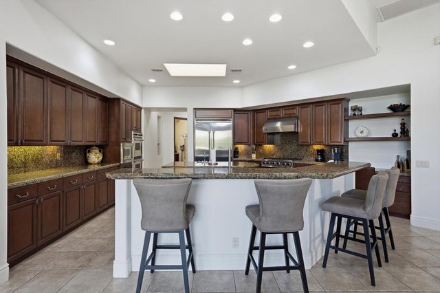 81020 Shinnecock, La Quinta, CA 92253