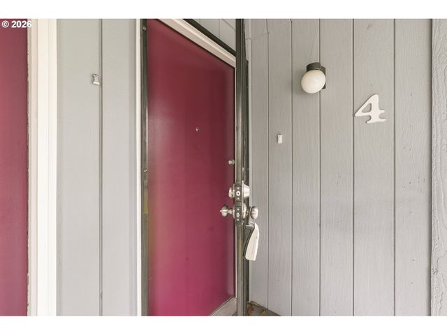 10000 Sw HALL Blvd 4, Portland, OR 97223
