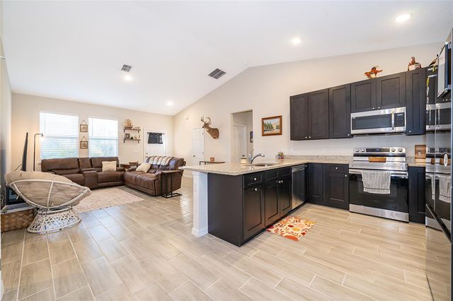 30205 QUINCE AVENUE, Eustis, FL 32736