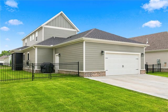 6900 Winterwood Avenue, Springdale, AR 72762