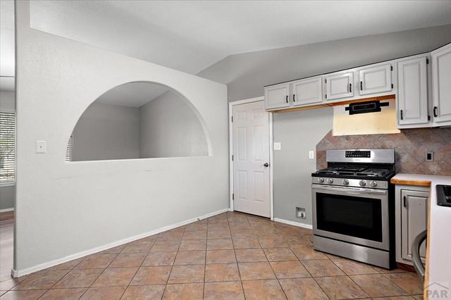 144 E Del Rio Dr, Pueblo West, CO 81007