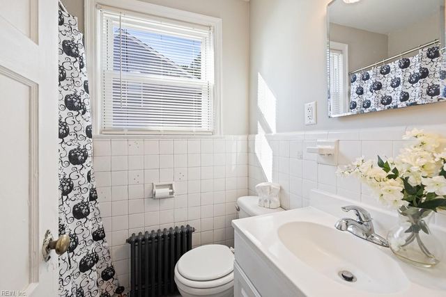 9517 Hammett PW, Norfolk, VA 23503