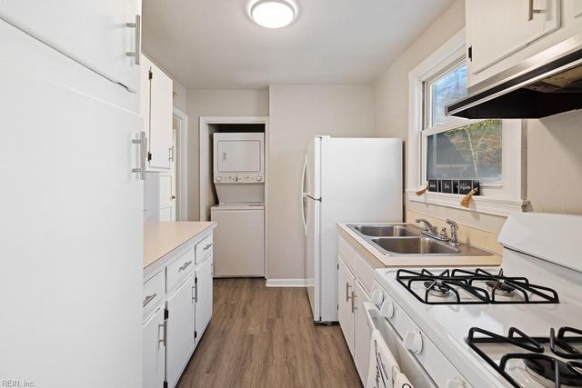 9517 Hammett PW, Norfolk, VA 23503