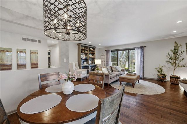 2437 E Lakeshore Drive, Crown Point, IN 46307