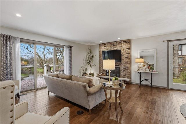 2437 E Lakeshore Drive, Crown Point, IN 46307