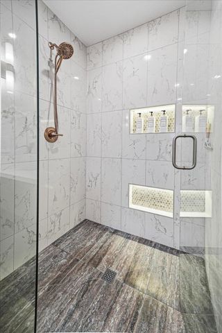 2437 E Lakeshore Drive, Crown Point, IN 46307