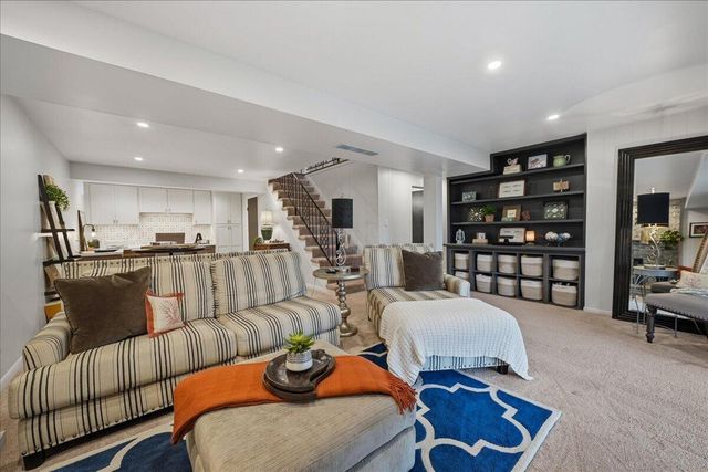 2437 E Lakeshore Drive, Crown Point, IN 46307