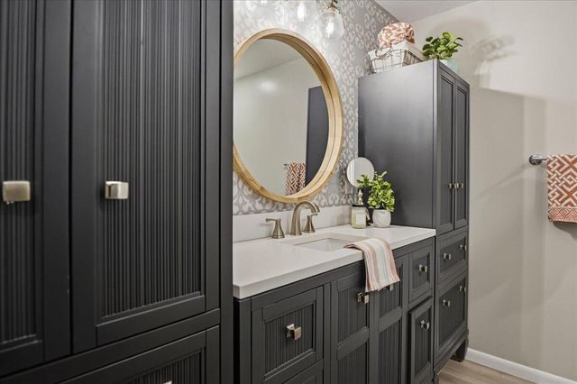 2437 E Lakeshore Drive, Crown Point, IN 46307