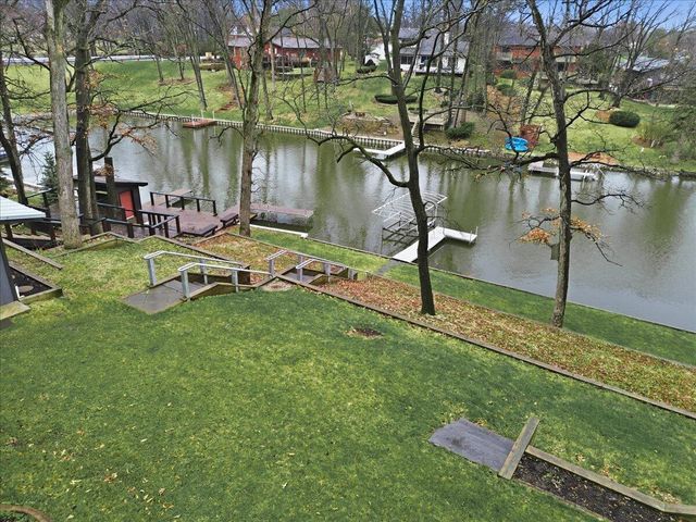 2437 E Lakeshore Drive, Crown Point, IN 46307