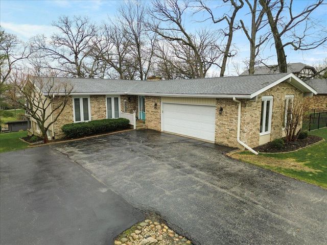 2437 E Lakeshore Drive, Crown Point, IN 46307
