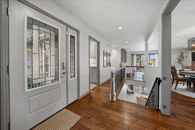 2437 E Lakeshore Drive, Crown Point, IN 46307