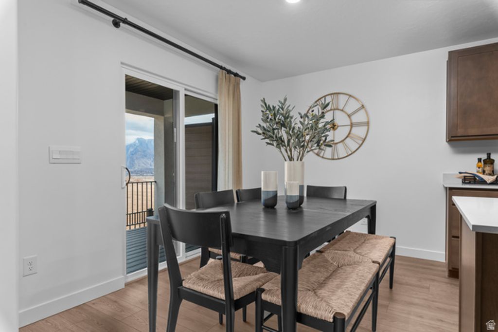 Image 3 of property listing at 148 E GLENCOE DR #1053, Lehi, UT 84043