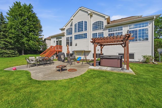 18936 W North Woodale Trail, Lake Villa, IL 60046