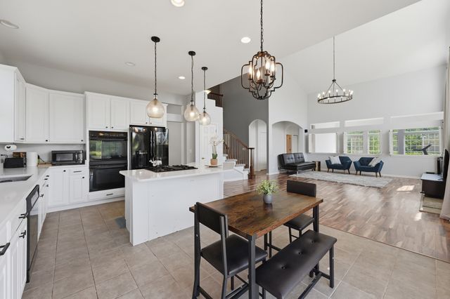 18936 W North Woodale Trail, Lake Villa, IL 60046