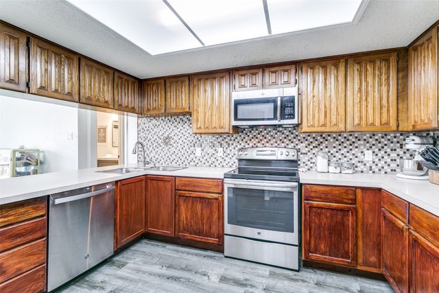 1409 Briarcrest Drive, Grapevine, TX 76051