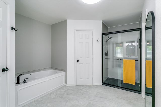 1409 Briarcrest Drive, Grapevine, TX 76051