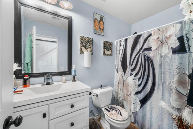 3036 Holline Court, Lancaster, CA 93535