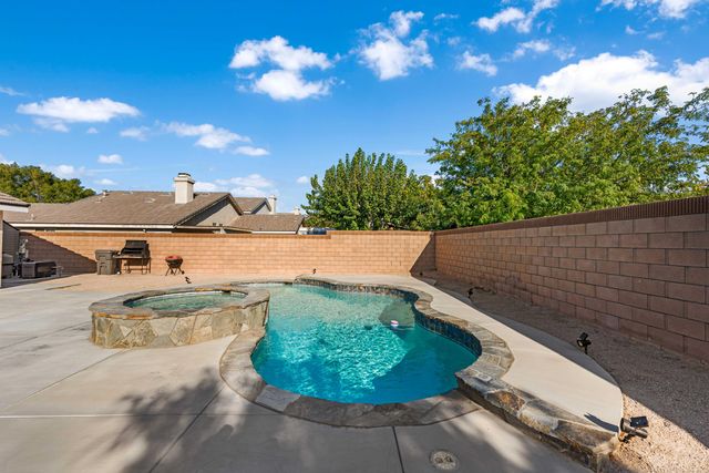 3036 Holline Court, Lancaster, CA 93535