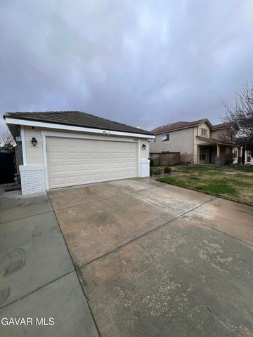 3036 Holline Court, Lancaster, CA 93535
