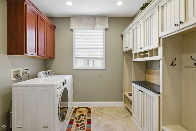 1190 Alpine Lane, Elgin, IL 60120