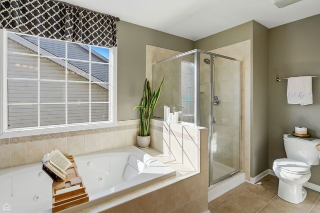 1190 Alpine Lane, Elgin, IL 60120