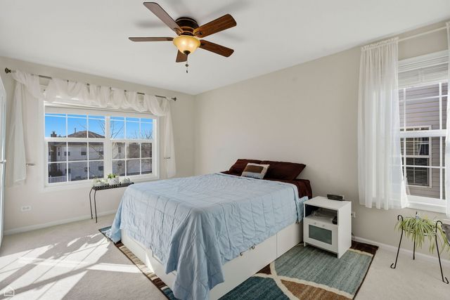 1190 Alpine Lane, Elgin, IL 60120